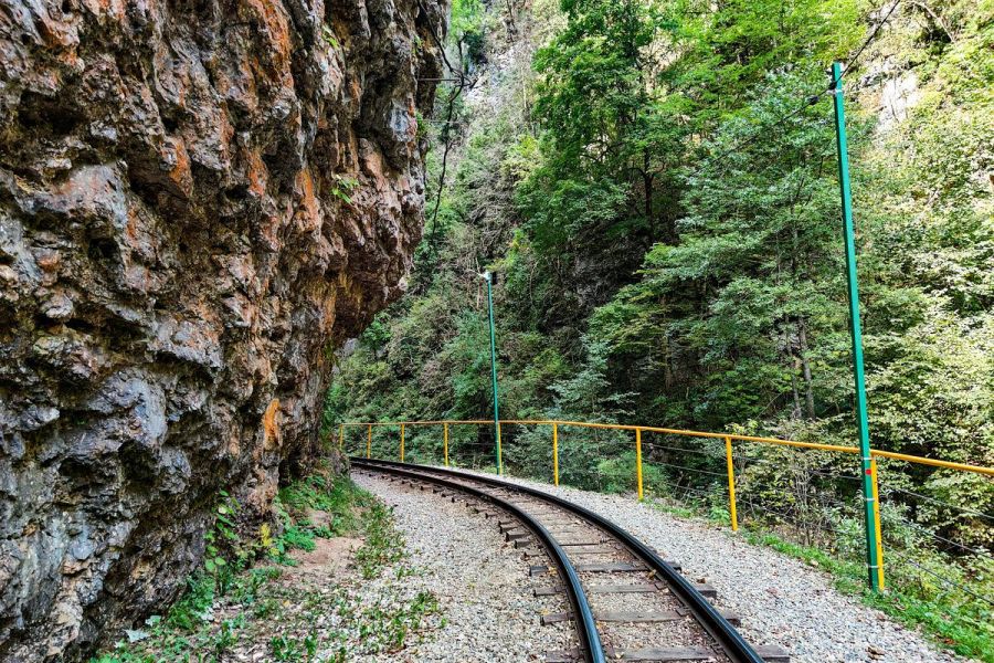 Легенды Гуамского ущелья и термальные источники